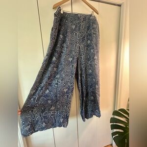 Torrid Navy Paisley wide leg pants.